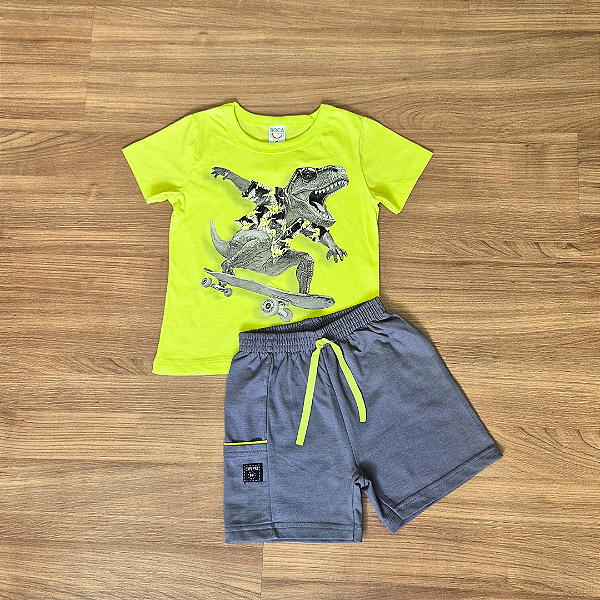 Conjunto Infantil Boca Grande – Camiseta Verde Lima Estampada e Bermuda Cinza - Tam 2.