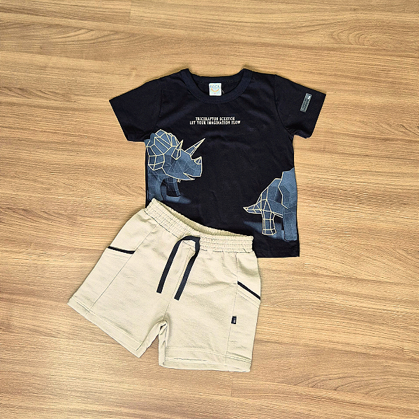 Conjunto Infantil Boca Grande – Camiseta Preta Estampada Com Relevo e Bermuda Bege - Tam 2.