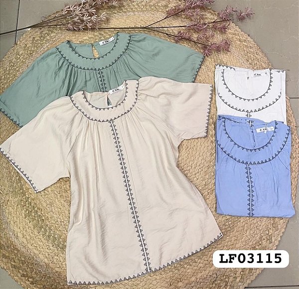 Blusa Social com Bordado