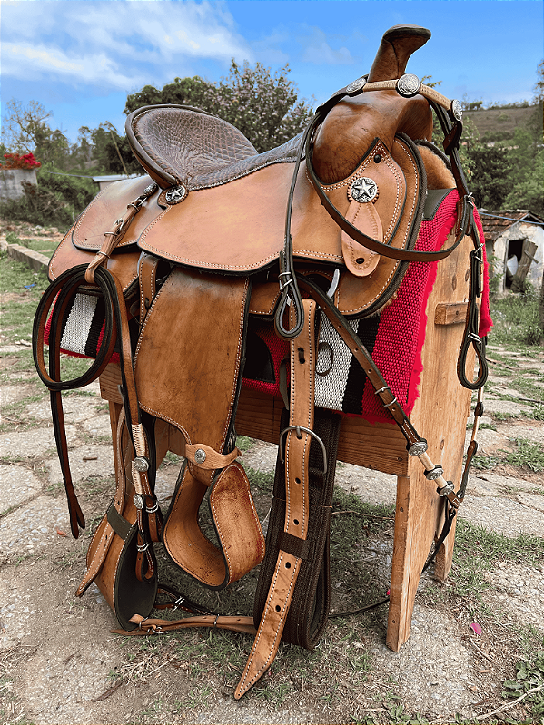 Sela Prova de Laço Couro Liso Profissional + Conjunto Premium