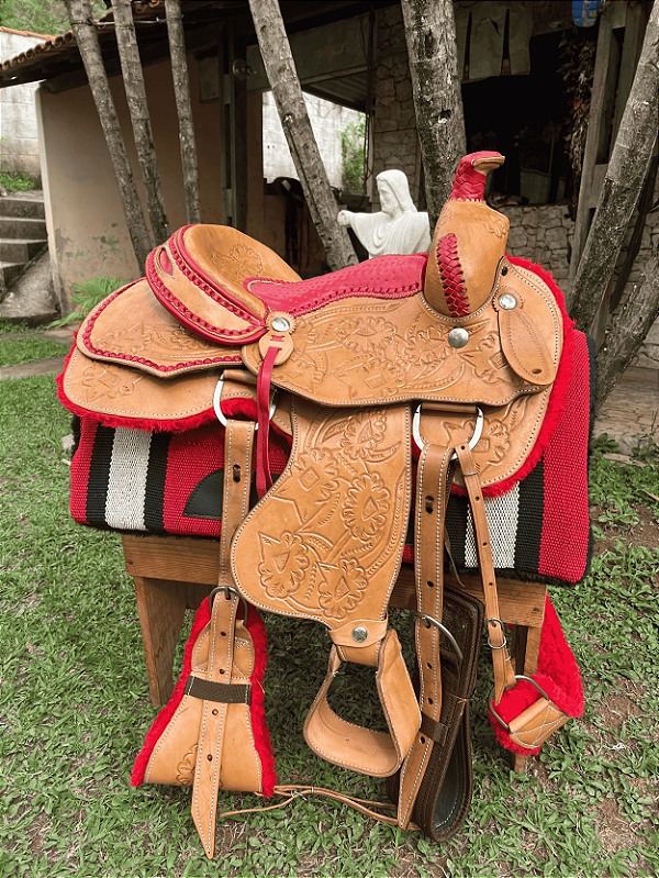 Sela Americana Prova de Laço Luxo Red Detail + Manta QM Imports
