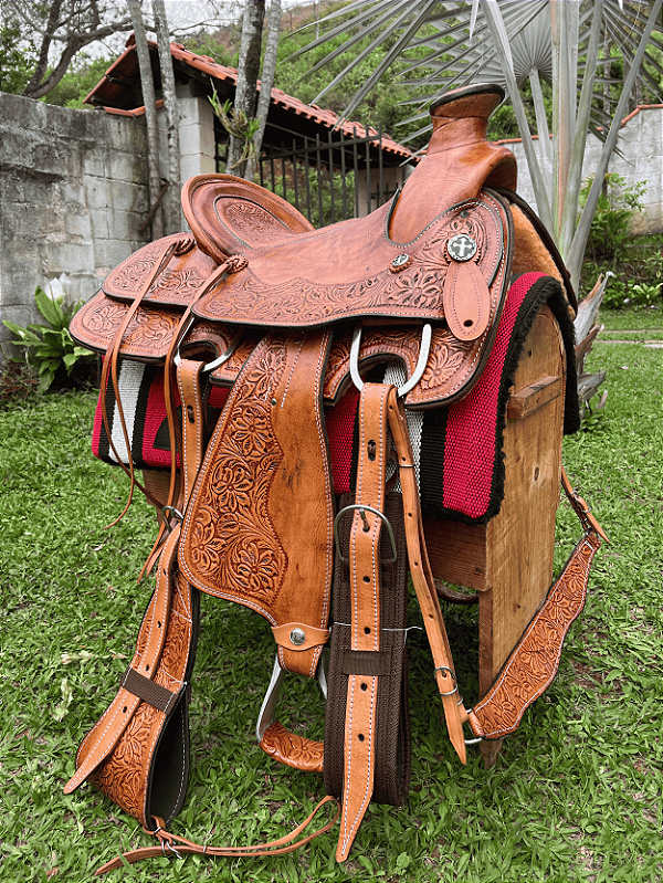 Sela Rancheira Wade Premium Entalhada + Manta QM Imports