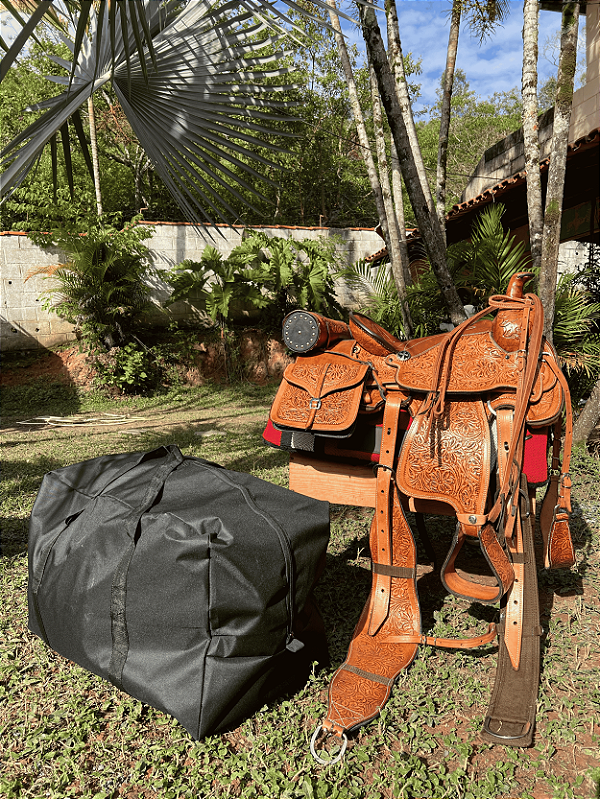 Sela Prova de Laço Team Roping Pro Entalhada com Alforge e Porta-Whisky + Manta e Bolsa