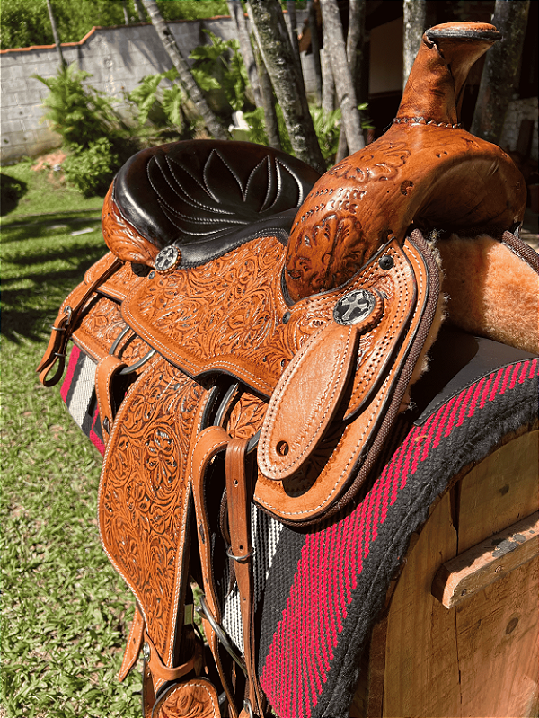 Sela Team Penning Profissional Entalhada + Manta QM Imports