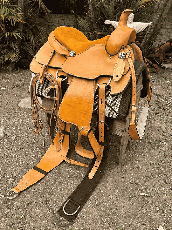 Sela Prova de Laço Team Roping Profissional Couro Liso + Manta QM Imports