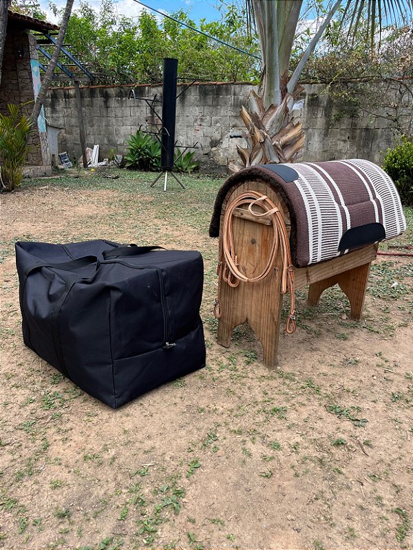 Kit Cabeçada e Rédea de Couro de Búfalo + Bolsa + Manta QM Imports