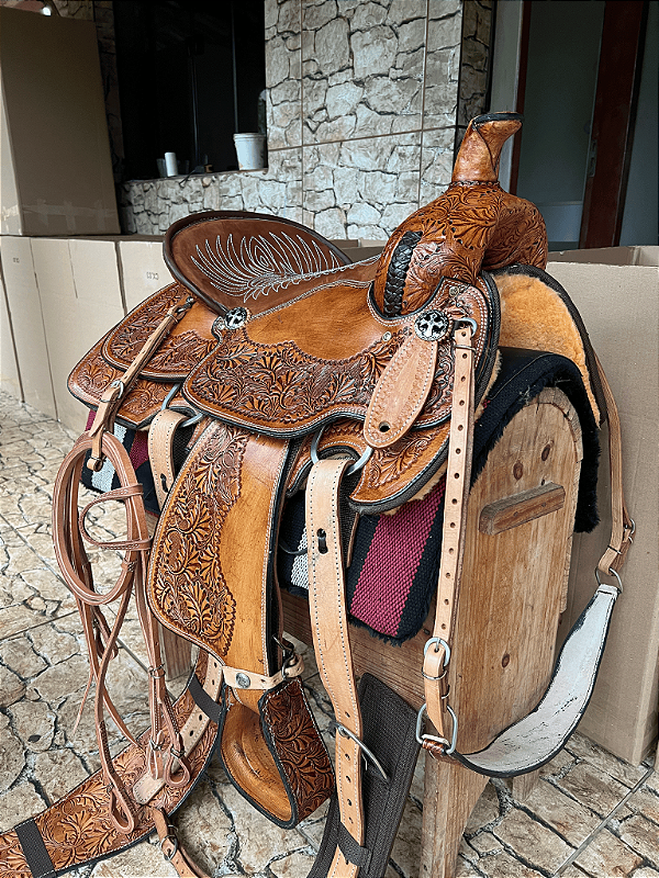 Sela Prova de Laço Half Notch Team Roping Competição – Caramel + Manta QM Imports
