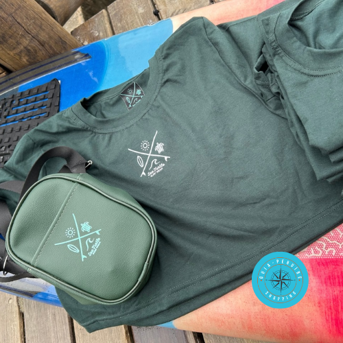 Camiseta Feminina de surf praias da marca Sea Turtle Surf Wear em Peruíbe.
