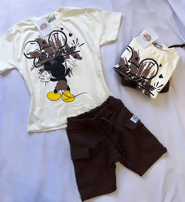 Conjunto Mickey T-shirt + Bermuda moletinho