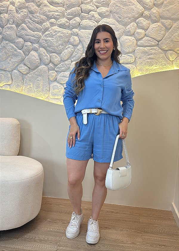 Conjunto em Viscolinho Azul Jeans com Camisa Manga Longa e Short com Elástico