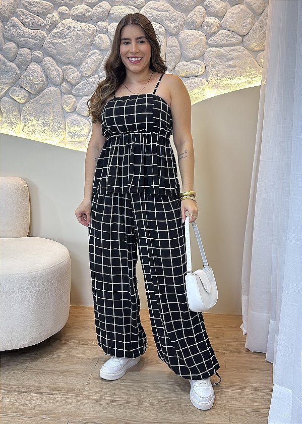 Conjunto Feminino Xadrez Preto com Blusa de Alça e Calça Pantalona – Moderno e Confortável