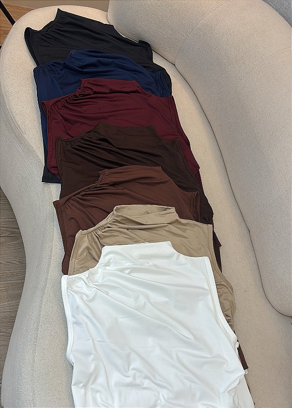 Regata Gola Alta Drapeada em Poliamida - Elegância