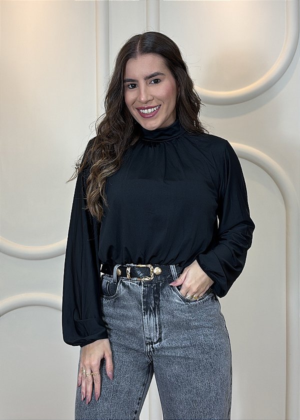 Blusa Feminina Gola Alta Preta Manga Longa Elegante