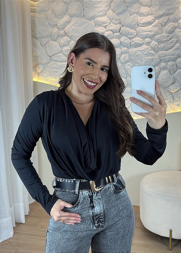 Body Feminino Gola Boba em Poliamida Manga Longa - Elegância e Conforto