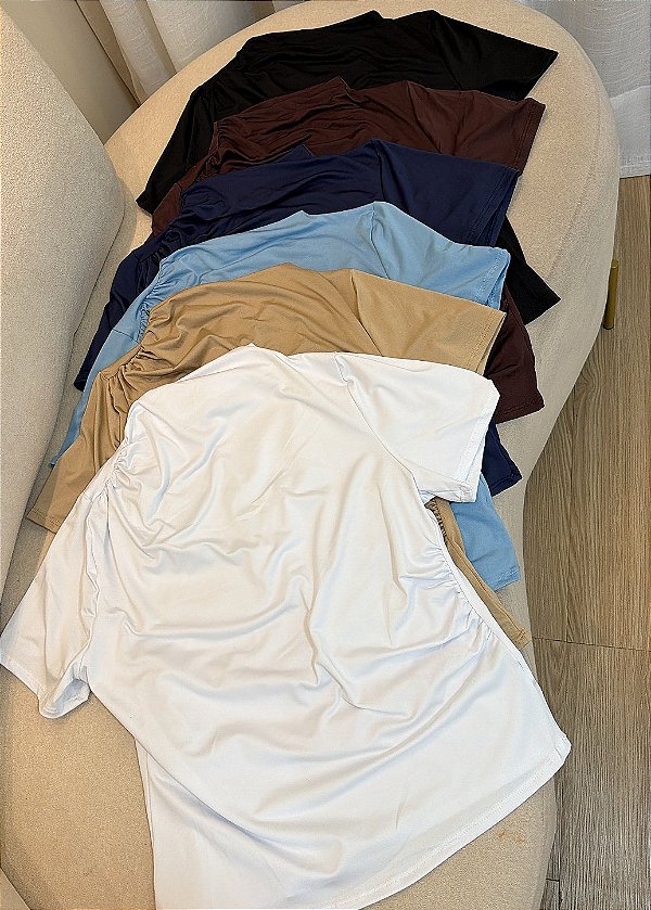 Blusa Gola Alta em Poliamida