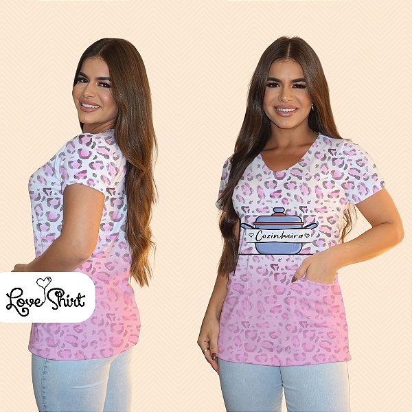 BATA COM BOLSO/SCRUB PROFISSÃO COZINHEIRA FUNDO ONÇA DEGRADÊ ROSA PANELA CENTRAL