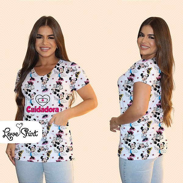 BATA COM BOLSO/SCRUB PROFISSÃO CUIDADORA FUNDO MINNIE TOTAL