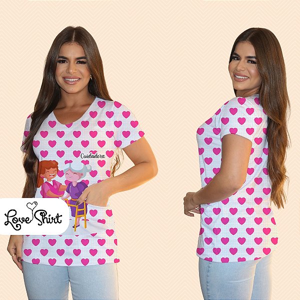 BATA COM BOLSO/SCRUB PROFISSÃO CUIDADORA DE IDOSOS FUNDO CORAÇÃO TOTAL