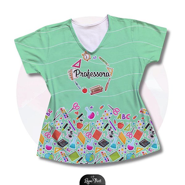 T-SHIRT PROFISSÃO PROFESSORA BARRA VARIADA FUNDO VERDE