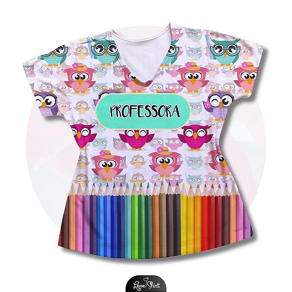 T-SHIRT PROFISSÃO PROFESSORA CORUJA BARRA LÁPIS COLORIDO