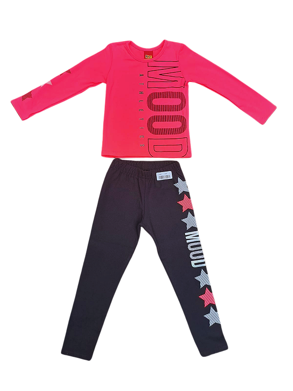 Blusa Manga Longa Rosa e Calça Preta com Estrelas