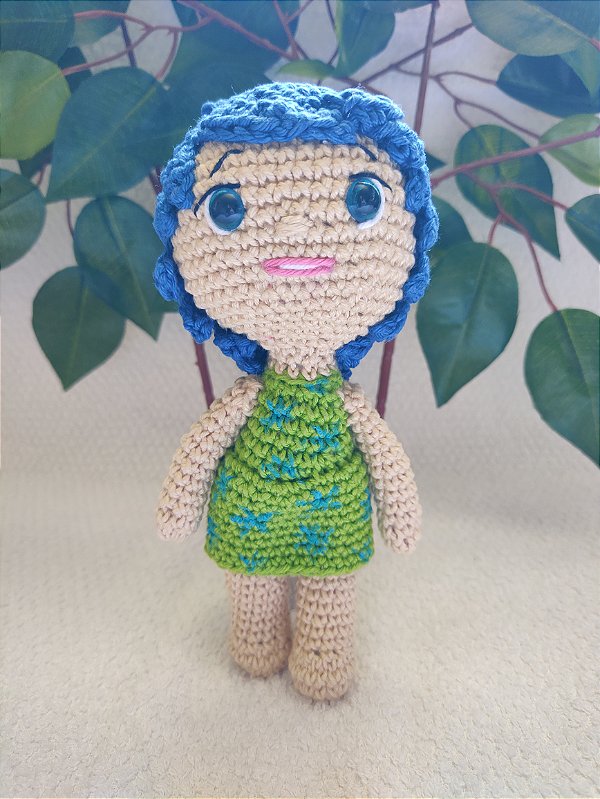 Boneca inspiração Alegria (divertidamente) em amigurumi