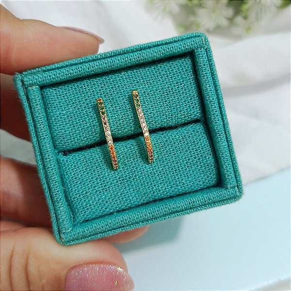 Brinco Ear Hook Palito Cravejado - Banhado a Ouro 18k