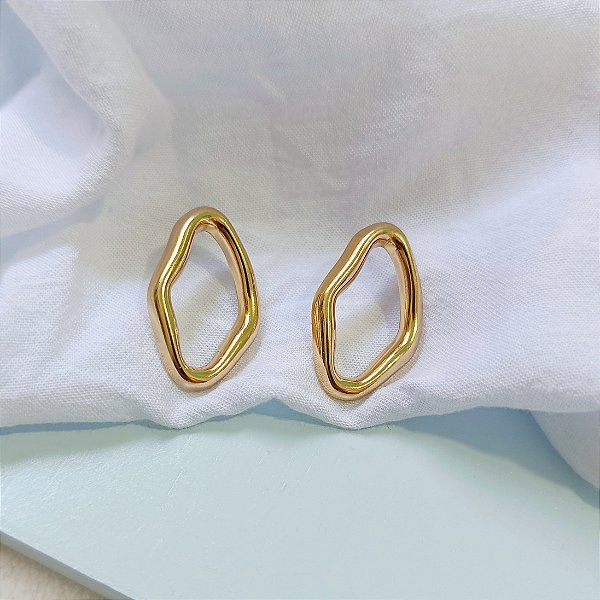 Brinco Oval Orgânico Vazado - Banhado a Ouro 18k
