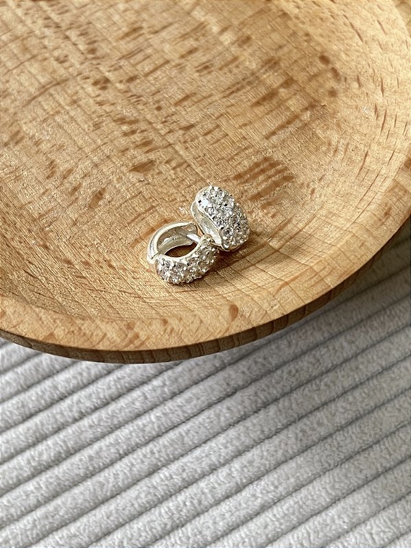 Argola Zircônias Cristal - Prata 925