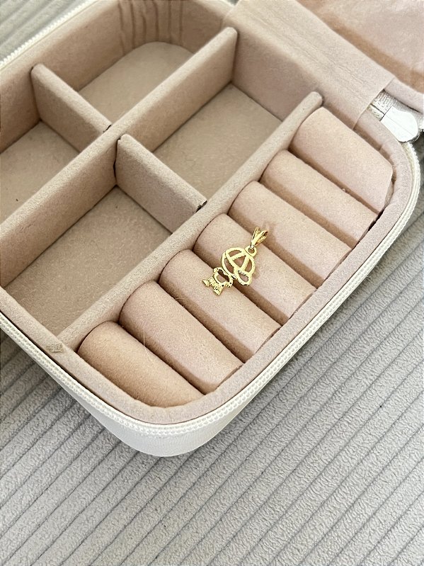 Pingente Menino Detalhado - Banhado a Ouro