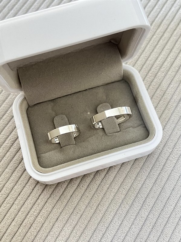 Par de Alianças 4mm Reta - Prata 950