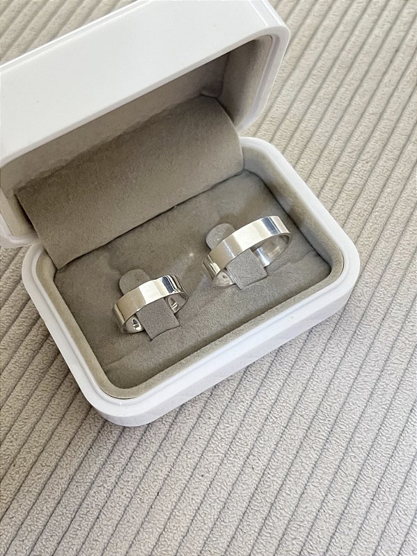 Par de Alianças 5mm Reta - Prata 950