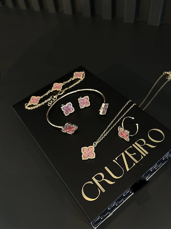 Conjunto Trevo Rosa