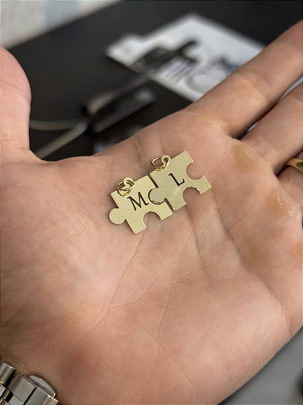 Par de Pingentes Quebra Cabeça Personalizado - Banhado a Ouro