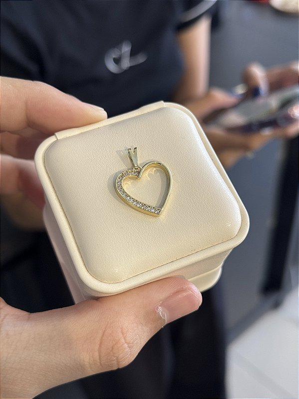 Pingente Coração Vazado Half - Banhado a Ouro