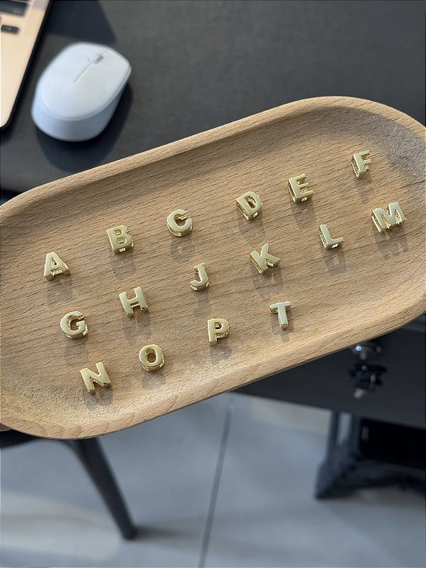 Pingente Letra 9mm - Banhado a Ouro