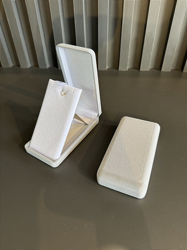 Porta Joias Colar e Conjunto Cinza