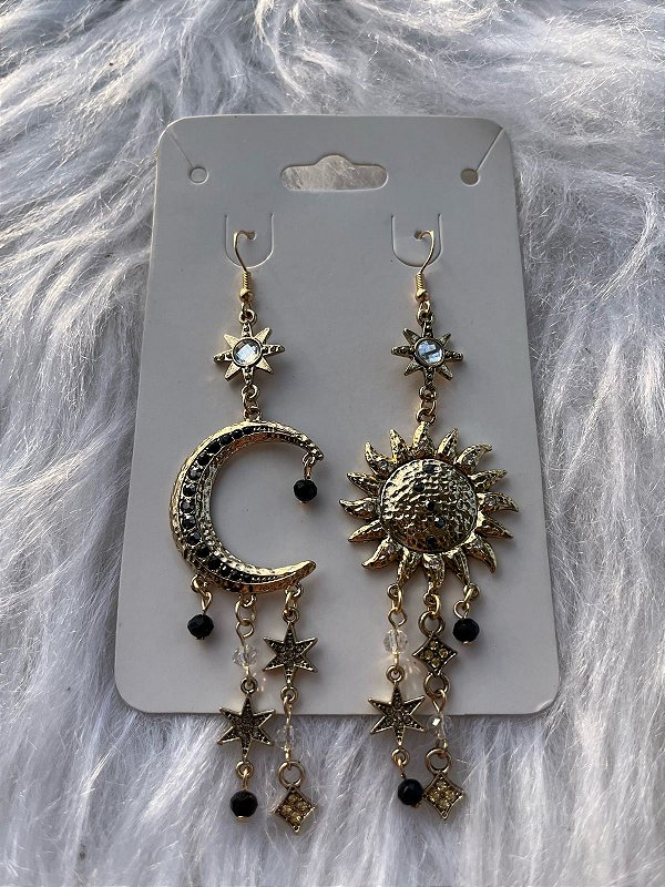 Brincos de pingente com design de sol e lua vintage