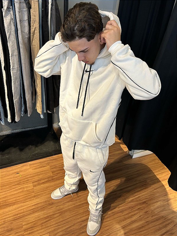 Conjunto moletom Nike Oruam