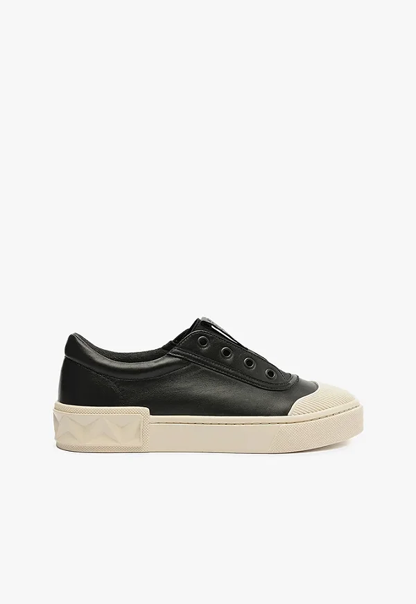 SCHUTZ S216140011 TENIS PRETO