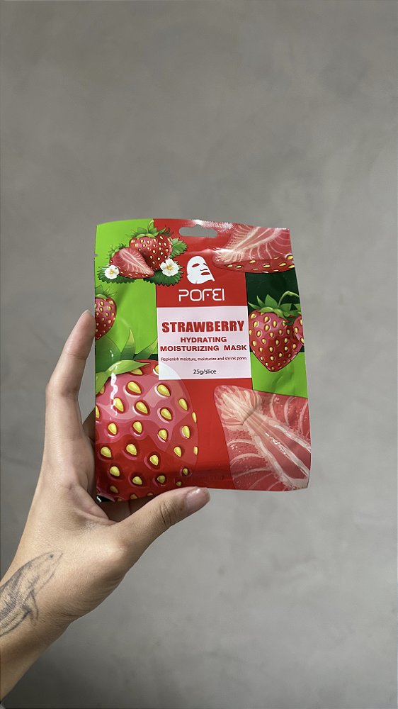 Máscara skincare morango