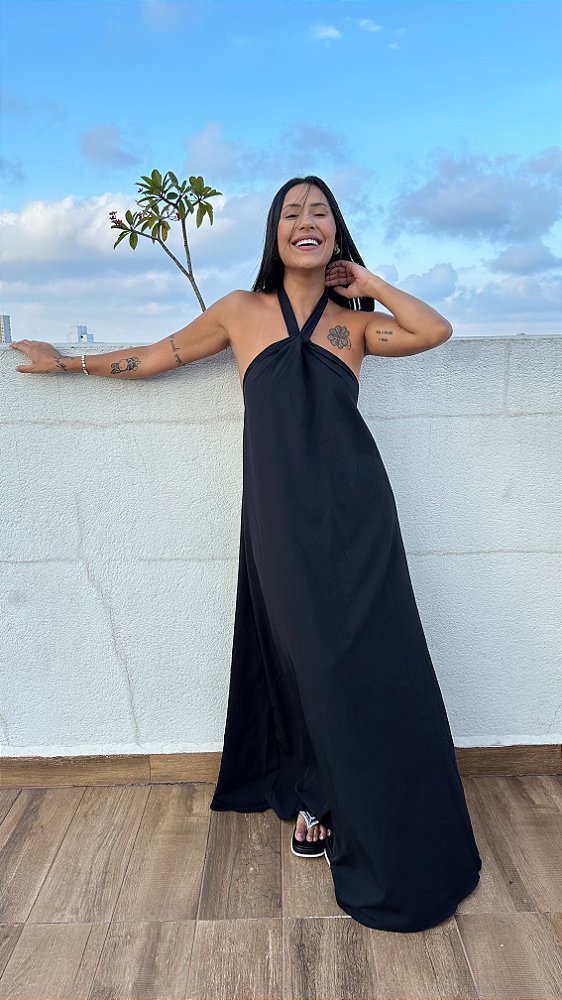 Vestido Alana Preto – Elegância e Versatilidade em Uma Só Peça