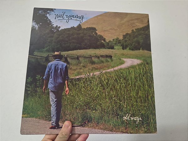 Lp Neil Young - Old Ways (1985)