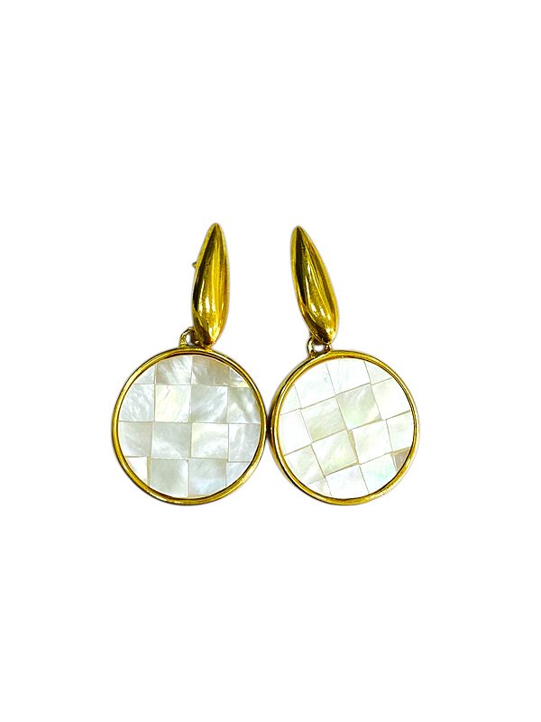 Brinco Folhado á Ouro com Pedra Natural Madrepérola em Mosaico