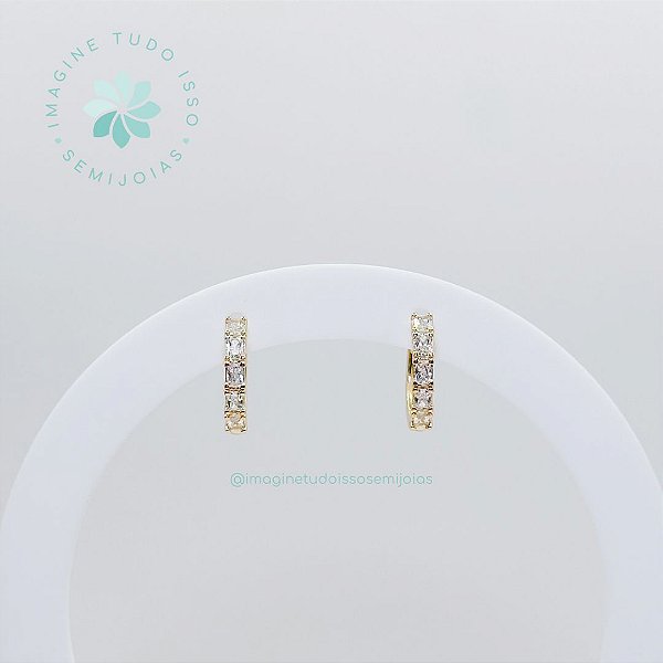 Brinco Semijoia Argola Cravejado Click Médio (dourado)