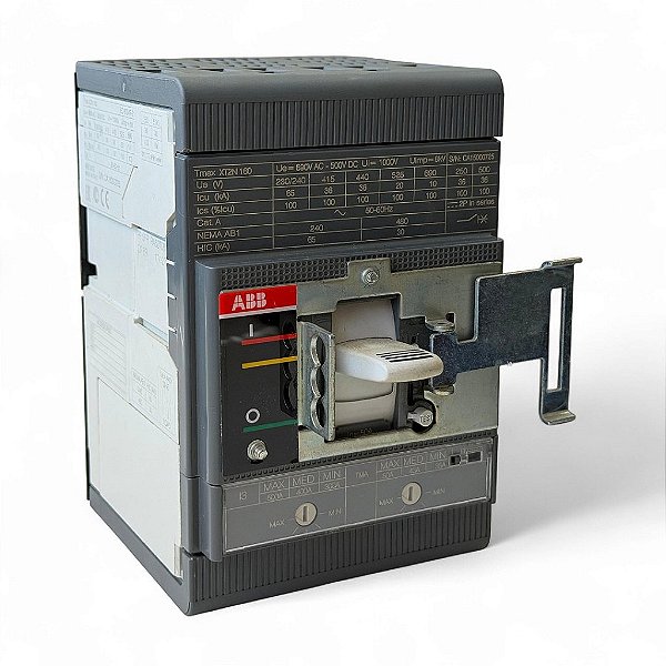 Disjuntor Tripolar Abb - Tmax Xt2n Tma 50a Ajustável