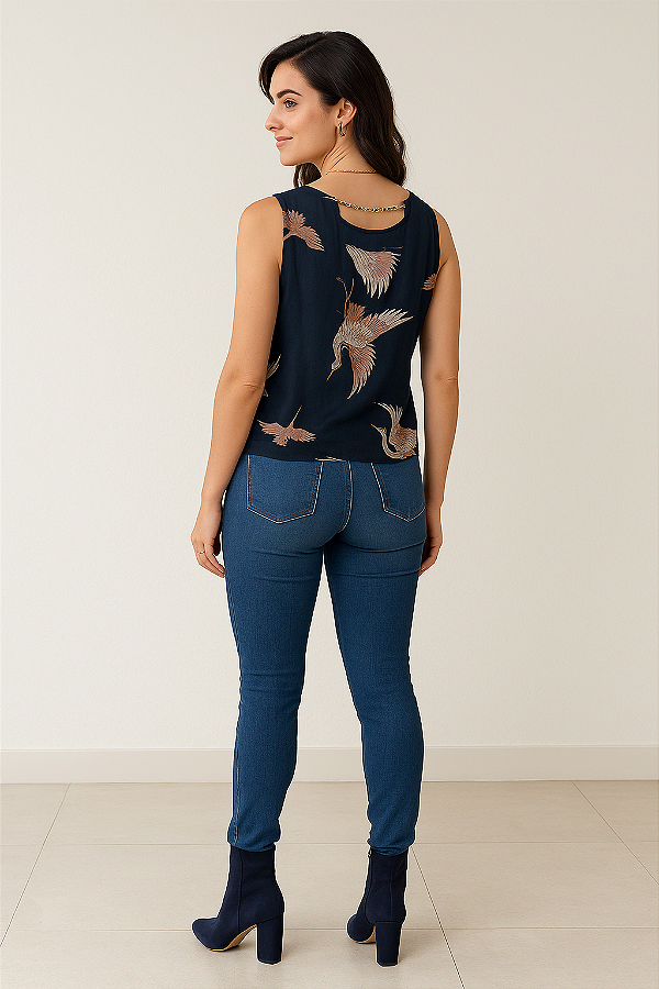 blusa de linho com detalhe nas costas