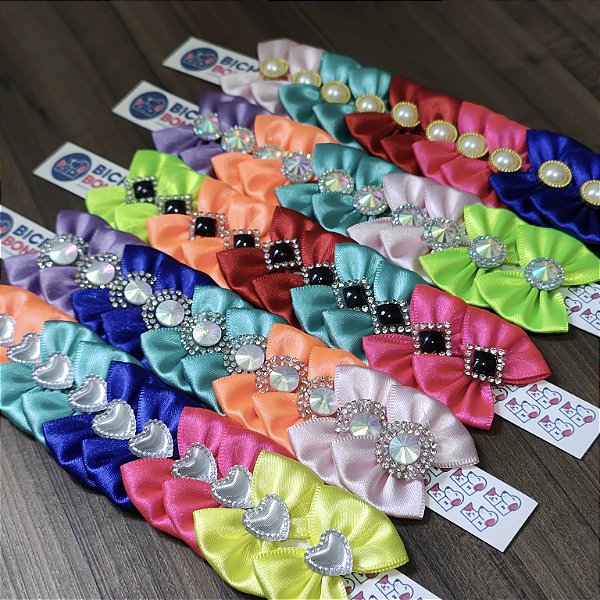 Laço Pet M com pedrarias 10 unidades