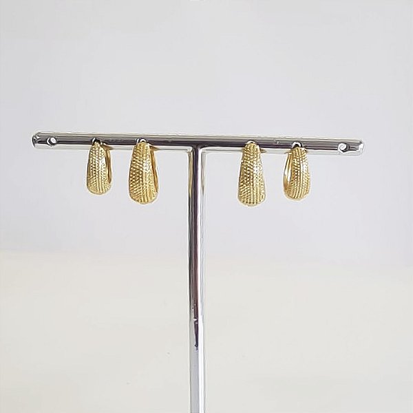 BRINCO DUPLO DE ARGOLA TRABALHADA BANHADO OURO 18K