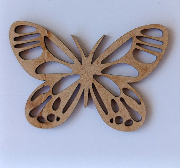 APLIQUE BORBOLETA EM MDF 3MM. CORTE A LASER.